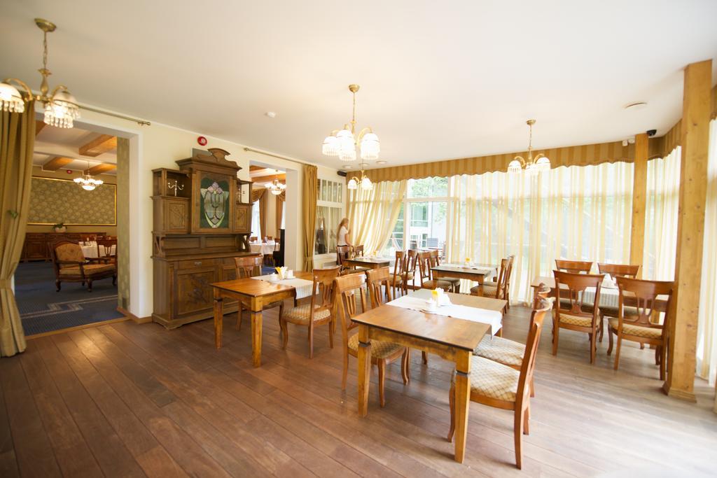 Villa Hotel Theresa Rakvere Bagian luar foto