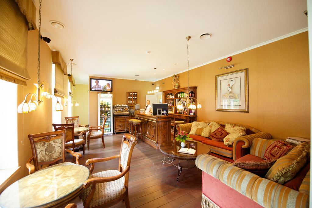 Villa Hotel Theresa Rakvere Bagian luar foto