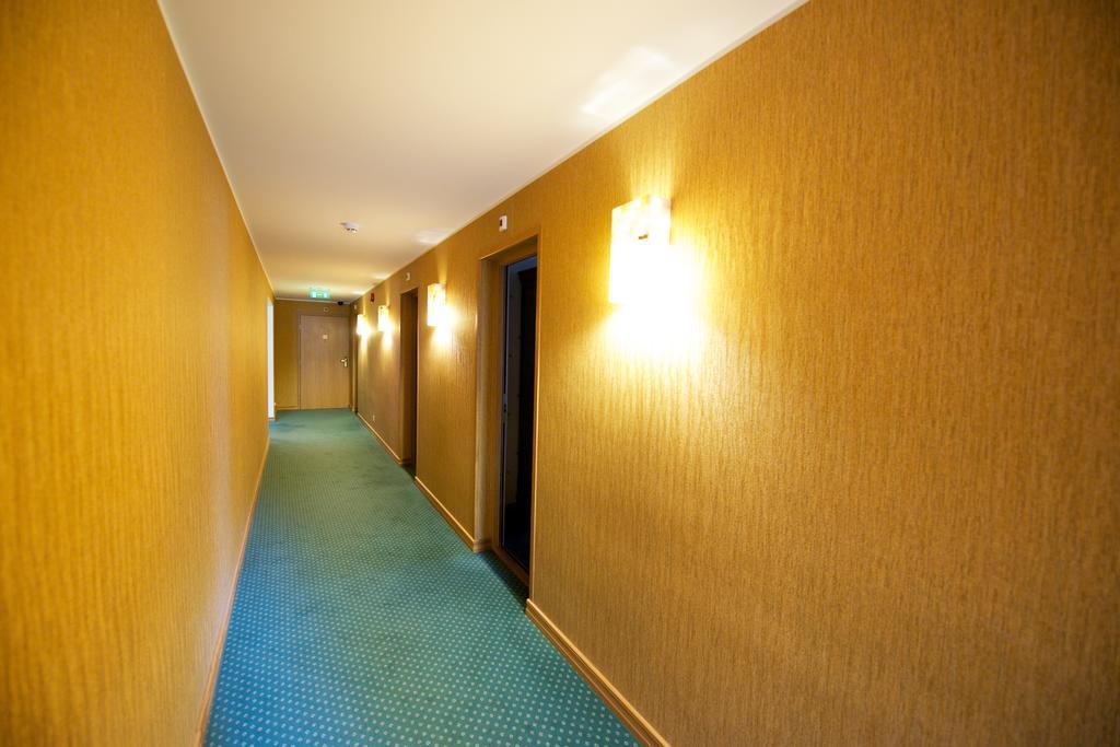 Villa Hotel Theresa Rakvere Bagian luar foto