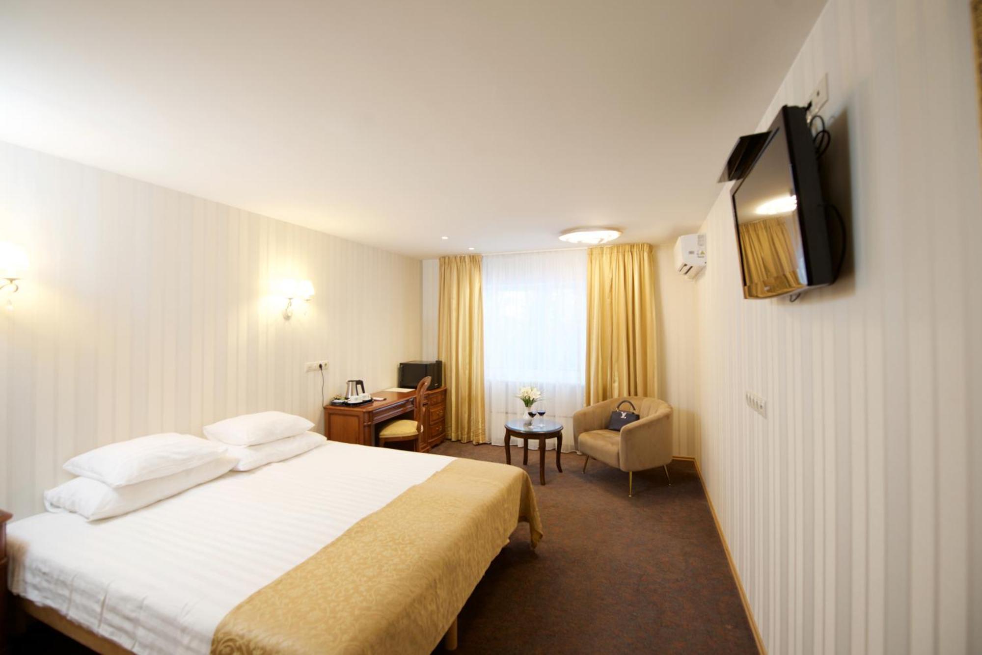 Villa Hotel Theresa Rakvere Bagian luar foto